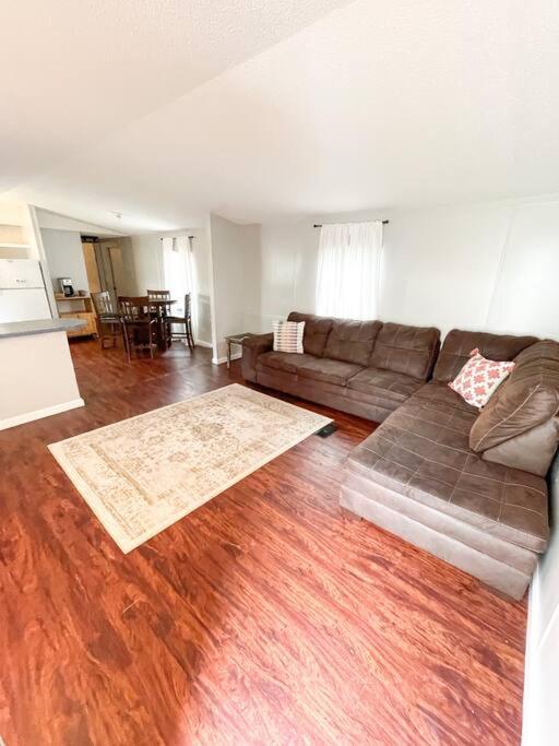 Centrally Located 3 Bedroom Уест Монро Екстериор снимка