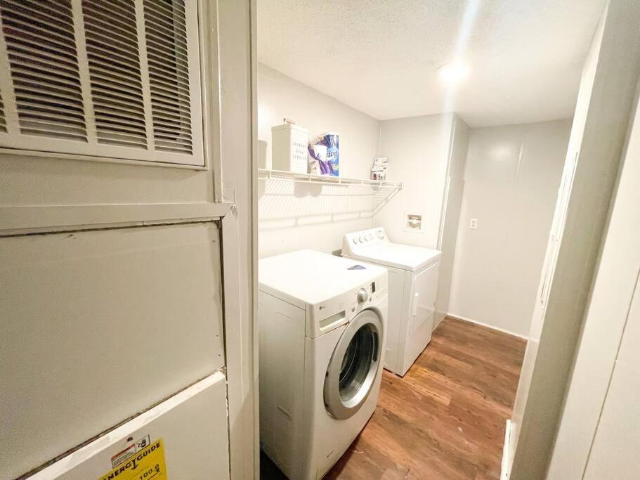 Centrally Located 3 Bedroom Уест Монро Екстериор снимка
