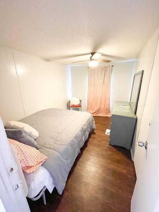 Centrally Located 3 Bedroom Уест Монро Екстериор снимка